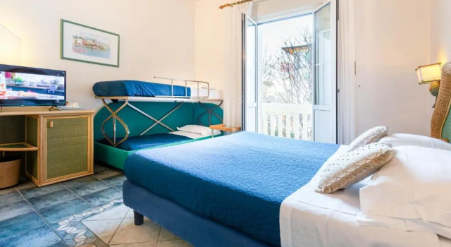 Трёхместный номер Standard с балконом Hotel Orizzonte