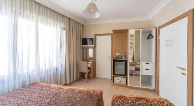 Трёхместный номер Standard Tayahatun Hotel