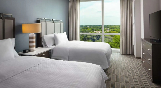 Люкс для гостей с ограниченными возможностями Homewood Suites By Hilton Teaneck Glenpointe