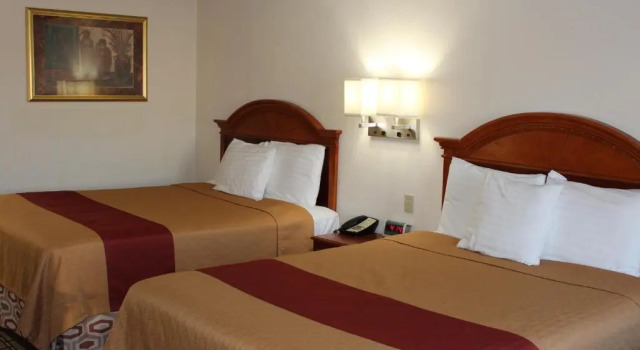 Четырёхместный номер Standard Sanger Inn, Sanger TX