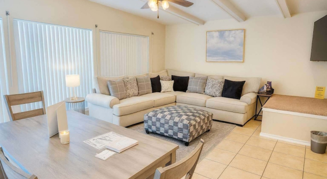 Апартаменты с 3 комнатами Bay View Great Deck Pool 2 Levels & 3 Bedr 3 Bedroom Condo