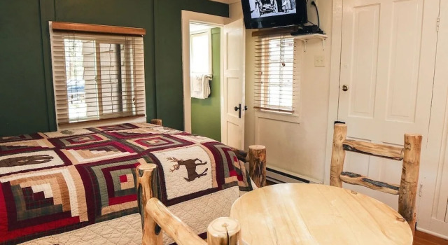 Triple R Cottages: 4 1 Bedroom Cabin, Забронировать Дом для отпуска Эстес-Парк Rocky Mountain National Park, рядом с Trout Haven Fishing Pond