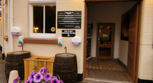 Stonehenge Inn, Забронировать Гостевой дом Отели Эймсбери с парковкой, рядом с King Alfred's Tower, Парковка