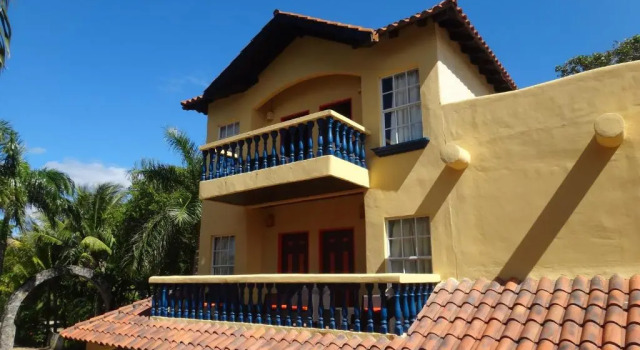 Caribe Tesoro, Book Hotel 3-stjernede hoteller i Roatan, 3*