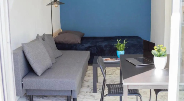 Studio with terrace and sea view, 10 min to the beach, Забронировать Апартаменты/квартира Арена Ницца, рядом с Пляж Обри-Леконт
