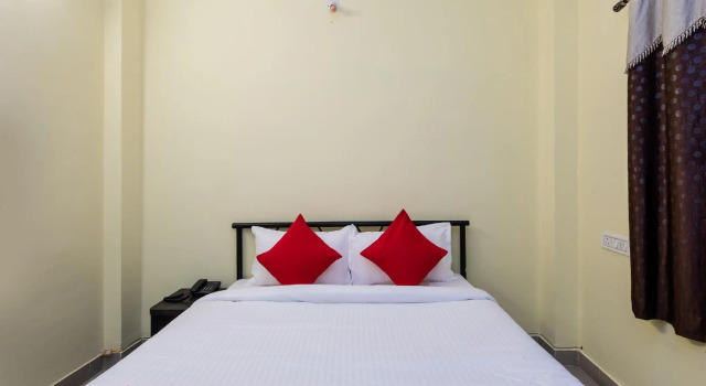 OYO 29831 Hotel Harihar, Забронировать Отель Отели штата Махараштры 3 звезды, 3*