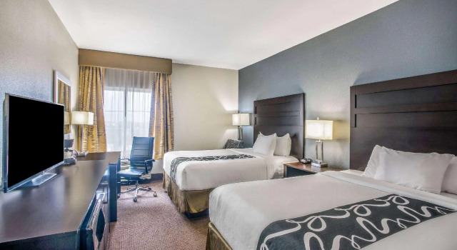 Четырёхместный номер Standard La Quinta Inn & Suites by Wyndham Karnes City - Kenedy