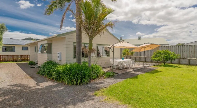 Whanau Surf Bach - Whangamata Holiday Home