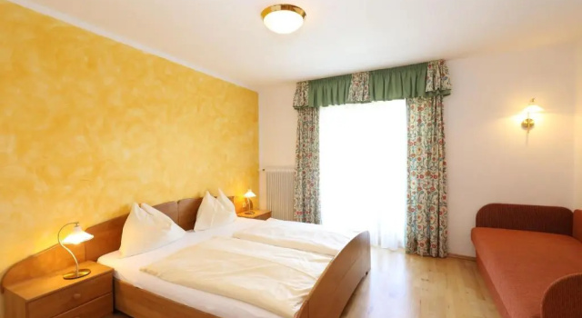 Апартаменты Comfort Hotel Garni Dorferwirt am Irrsee