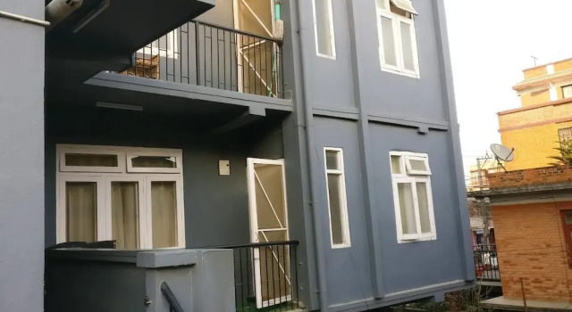 Sun Apartment & Guest House