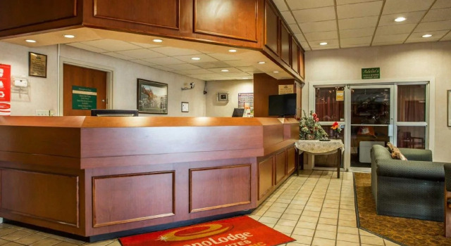 Econo Lodge Inn & Suites, 예약 호텔 룸버튼 노스 캐롤라이나