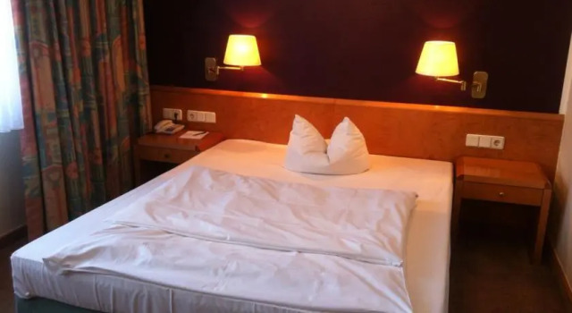 Hotel Restaurant Eschbachtalsperre, Забронировать Отель Отели Ремшайд 3 звезды, 3*