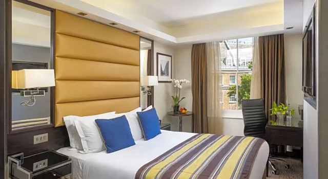 Номер Deluxe Park Grand Mayfair