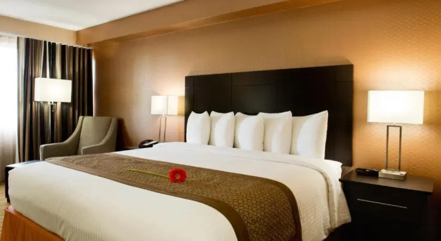 Номер Standard Park Inn by Radisson Toronto-Markham