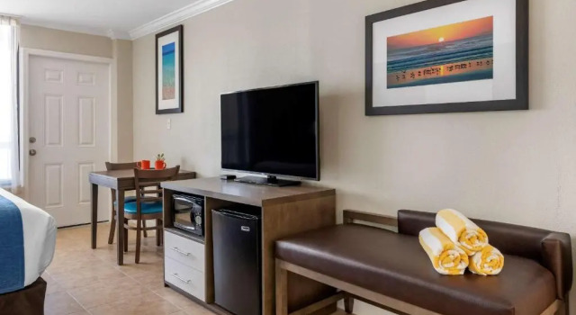 Номер Comfort Inn & Suites Daytona Beach Oceanfront