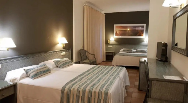 Семейный номер Standard Hotel Santa Anna