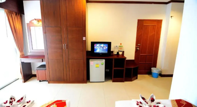 Трёхместный номер Superior Arisa Hotel Patong Beach