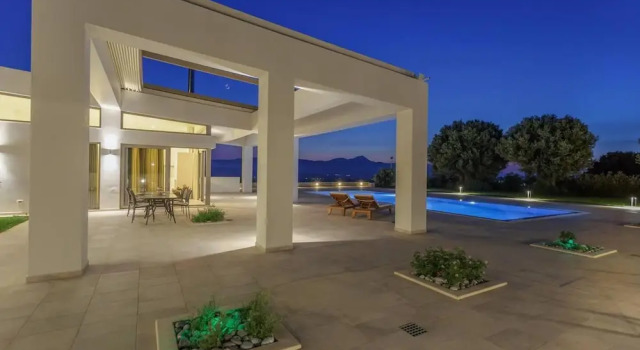 Вилла Villa - Sleeps 10 - Pool - Parking - Pool Table