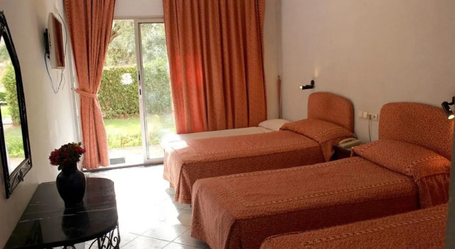 Hotel Al Bassatine, Book Hotel Hoteller i Tadla-Azilal med pool, Swimmingpool