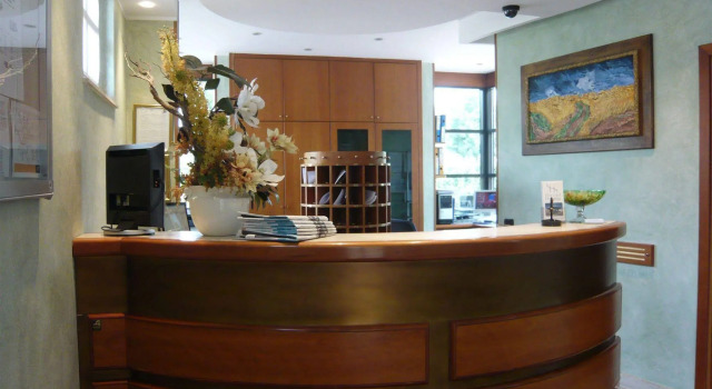 Hotel Prestige, Book Bed and Breakfast Hoteller i Osnago med parkering, Parkering