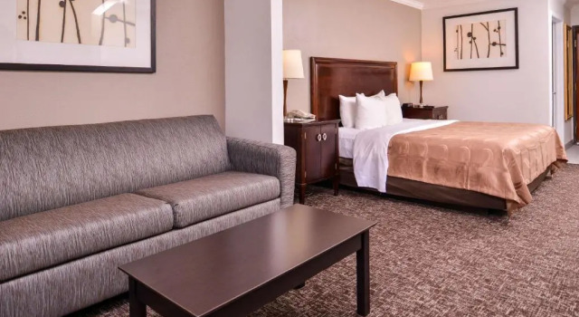 Люкс Quality Inn & Suites Beaumont