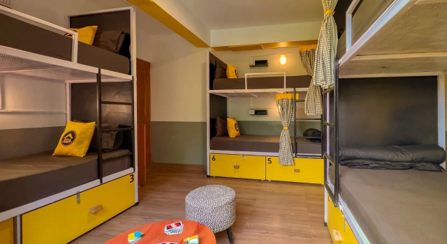 Кровать в общем номере The Hosteller Mussoorie, Mall Road