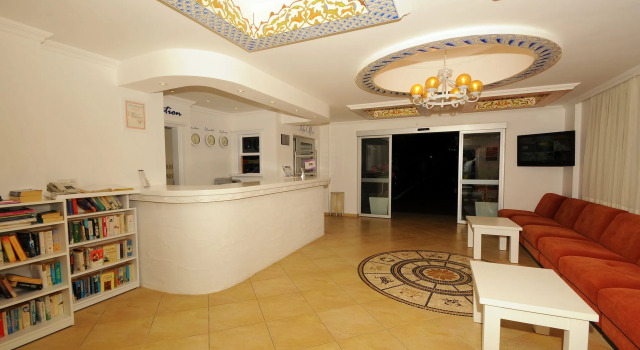 Sea Breeze Hotel & Apartments