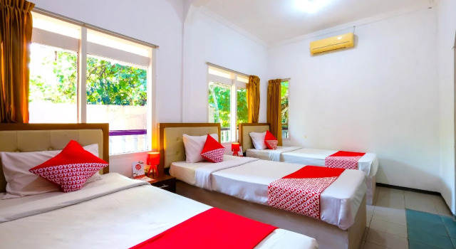 Lombok Guest House, Забронировать Гостевой дом Матарам Ломбок, рядом с Lombok Epicentrum Mall