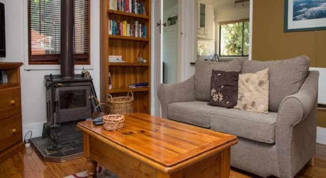 Bogong Village, Book Hotel  
