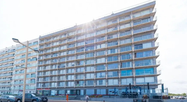 Studio on the 4th Floor With sea View, Rezerwuj Hotel Hotele w Bruksela z parkingiem, Parking