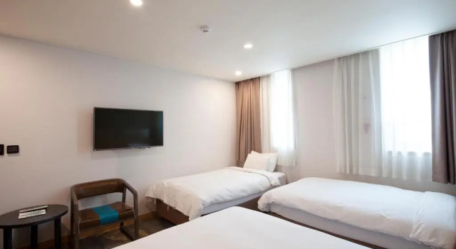 Трёхместный номер Deluxe Hotel Nafore