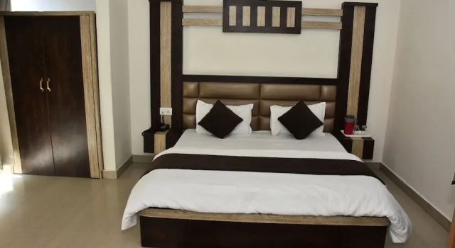 Номер Luxury Hotel Neelkanth Mahadev Hotel & Resorts