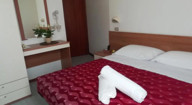 Семейный номер Standard Hotel Goldene Rose