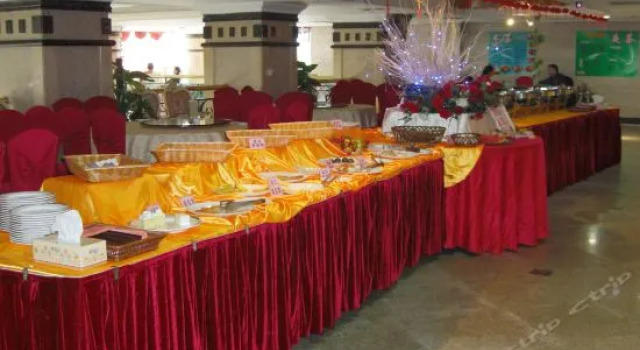 Jin Du Hotel, Rezerwuj Hotel Hotele w Baise z parkingiem, Parking