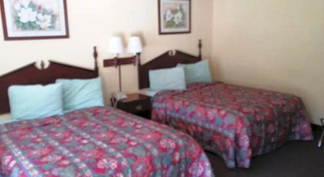 Четырёхместный номер Standard Scottish Inn Maggie Valley