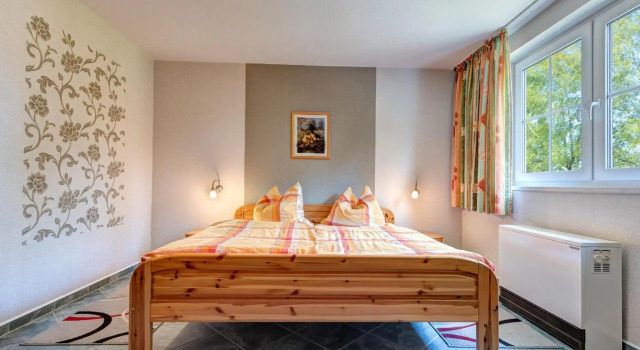 Ferienhaus zur frischen Brise - Whg. 1, Book Hotel Trassenheide Usedom