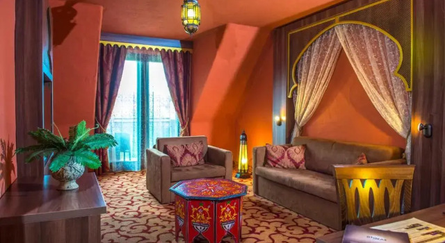 Полулюкс Mesés Shiraz Hotel Superior-Adults only