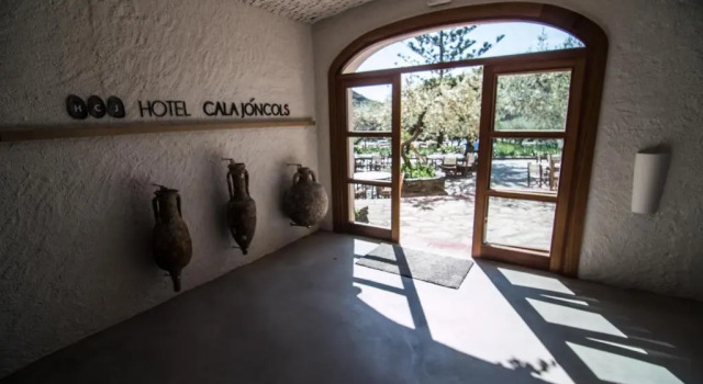 Полулюкс Hotel Cala Joncols
