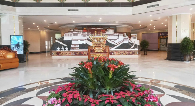 Yalong River Hotel