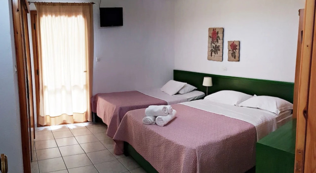 Трёхместный номер Economy Efrosini Hotel Apartments & Studios