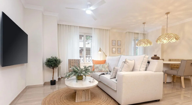 Bright 3bdroom Apartment in Granada Recogidas III, Забронировать Апартаменты/квартира Апартаменты Гранады, рядом с Музей монастыря La Concepcion, Апартаменты/квартира