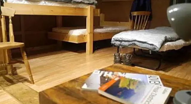 Hazel Barrow Bunkbarn, Забронировать Гостевой дом Лик Стаффордшир
