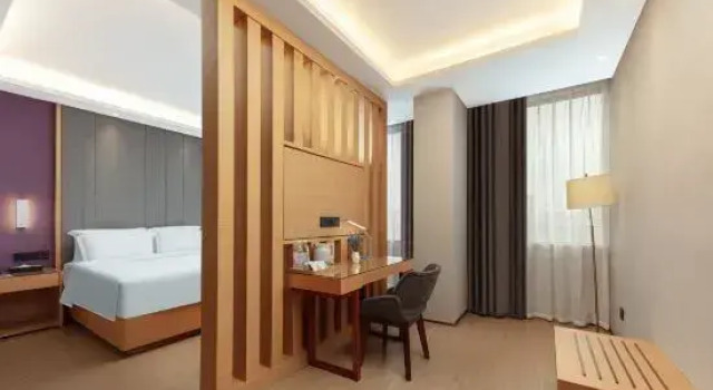 Люкс Deluxe LAVANDE HOTELS(Nanchang tengwangge Longevity Palace subway station)