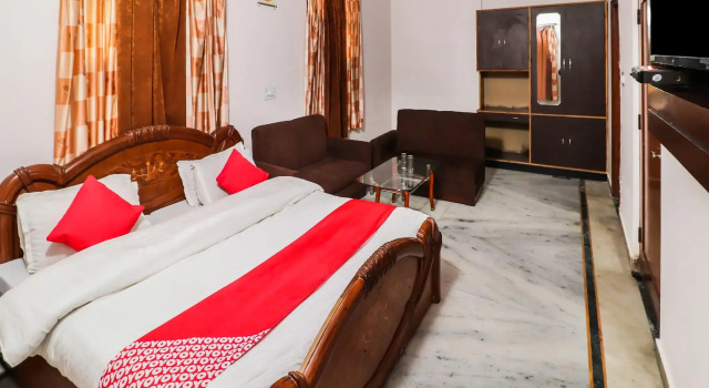OYO 25077 Hotel Ashoka Regency, Забронировать Отель Амбала штат Харьяна