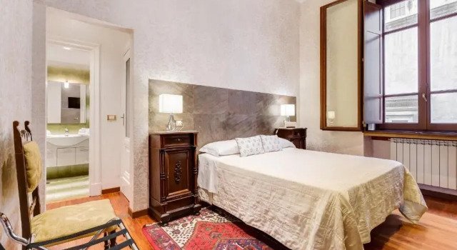 Полулюкс Affreschi Su Roma Luxury B&B