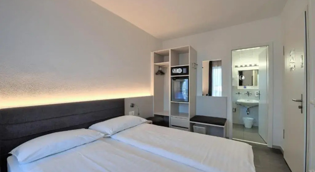Двухместный номер Economy с балконом Hotel Luna Garni