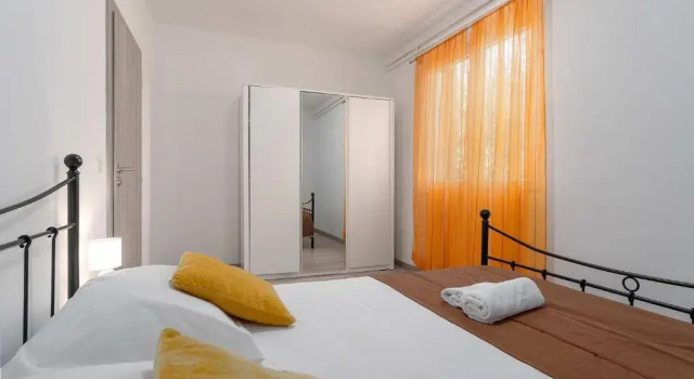 Casa Beato, Rezerwuj Hotel Hotele w Crklada z basenem, Basen