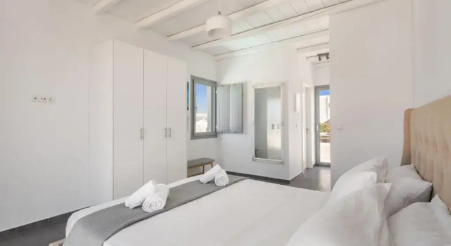 Nikoi Villas