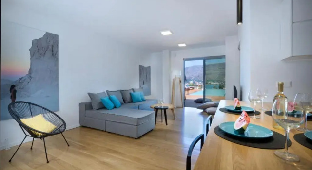Апартаменты с видом на бассейн Seametry Luxury Living Apartments, Adults Only, Excluding Ages 3 to 15