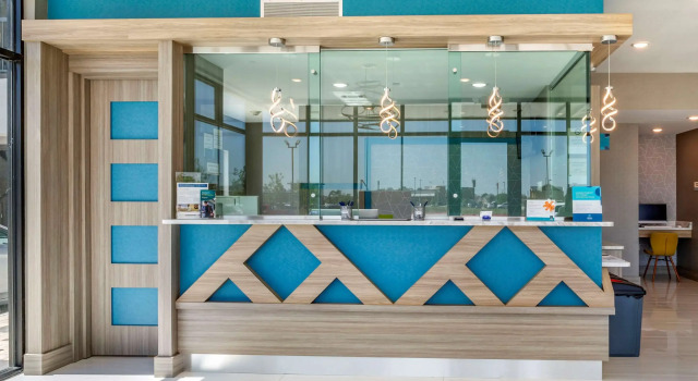 Clarion Pointe Port Arthur-Beaumont South, Book Hotel Hoteller i Port Arthur med parkering, Parkering